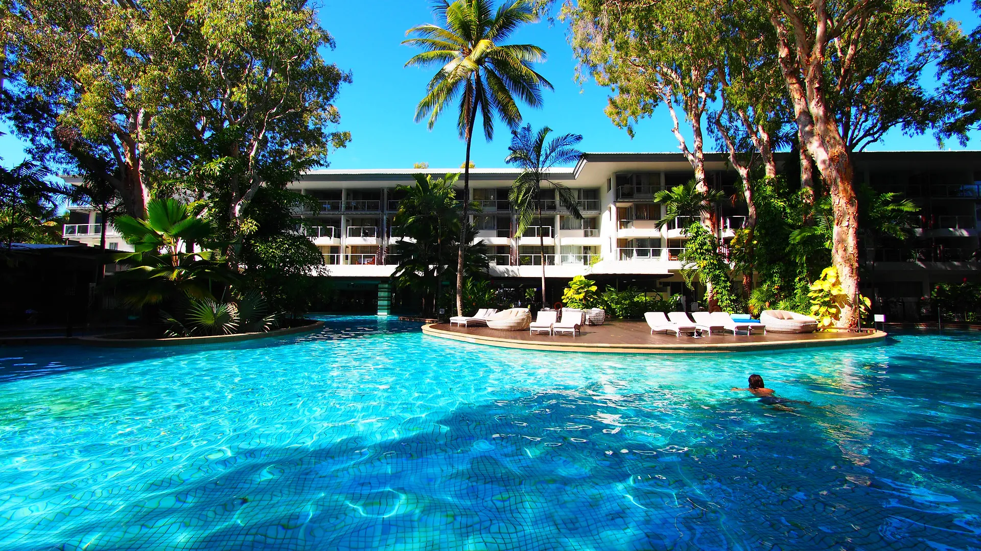 Drift Palm Cove Hotel