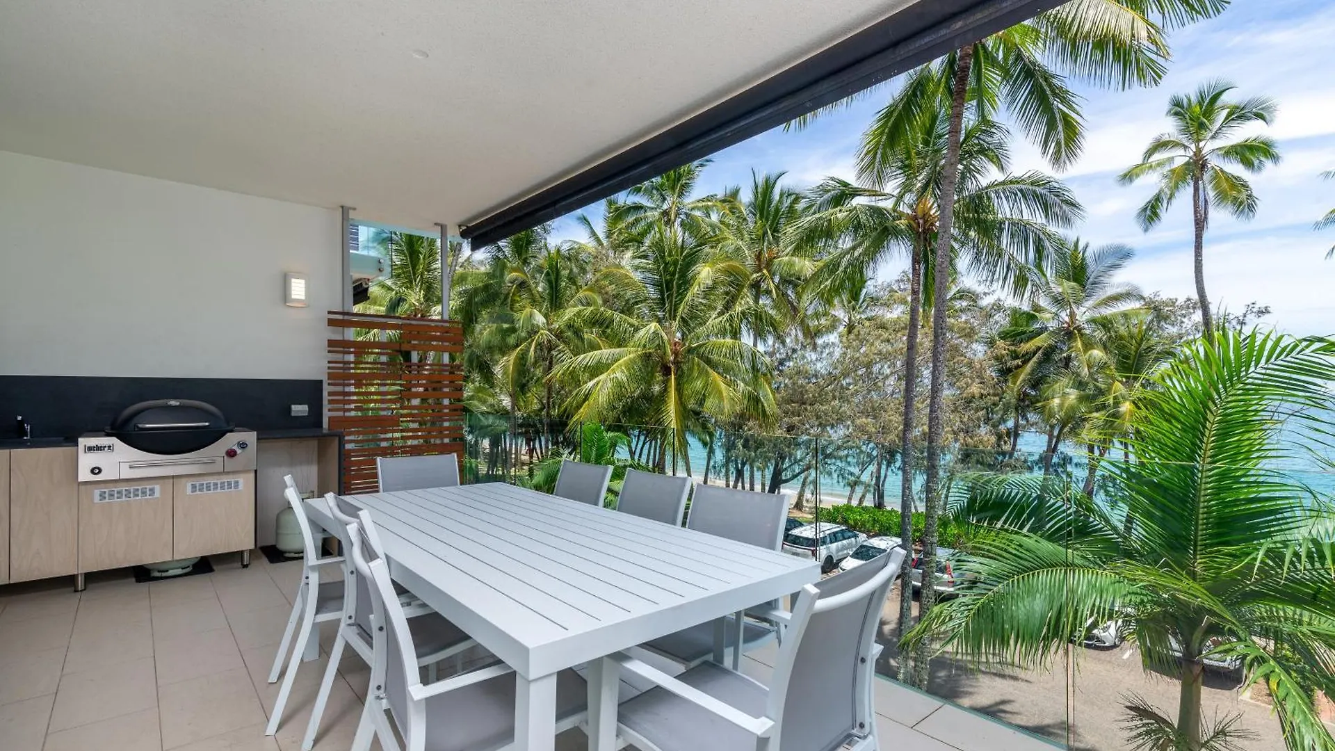 Drift Palm Cove Hotel Resort