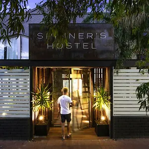 Hostel Spinners